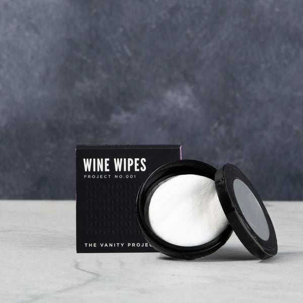Wine wipes, clean your teeth and lips